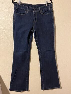 Levi’s women’s jeans with flair size 31